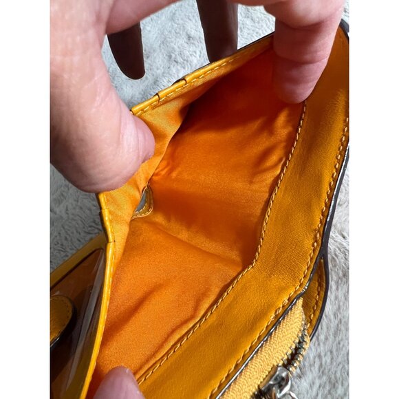 Coach Burnt Orange Leather Bi-Fold Wallet With Card Slots & ID Window - Picture 7 of 12